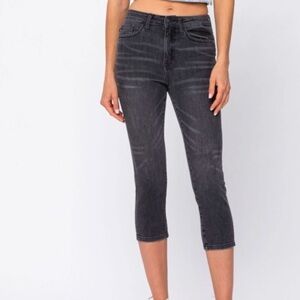 Judy Blue Jeans 88238 Cuffed Skinny Capri in Faded Black Size 13/31